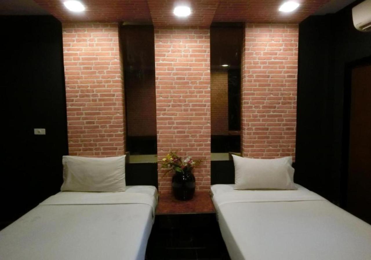 Newyork Suite Hotel Ban Ko  Kültér fotó
