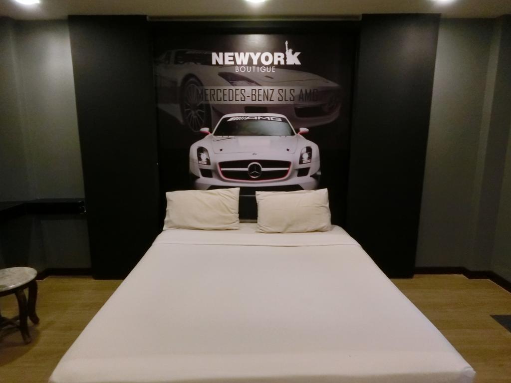 Newyork Suite Hotel Ban Ko  Szoba fotó
