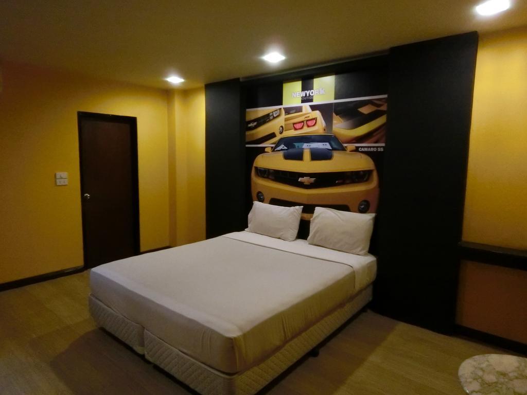 Newyork Suite Hotel Ban Ko  Szoba fotó
